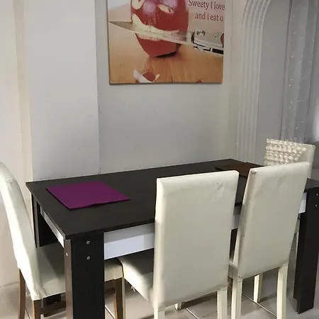 Ferienwohnung/villa Inkl. Pool,grill,garten Uvm... *