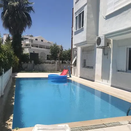 Ferienwohnung/villa Inkl. Pool,grill,garten Uvm... *